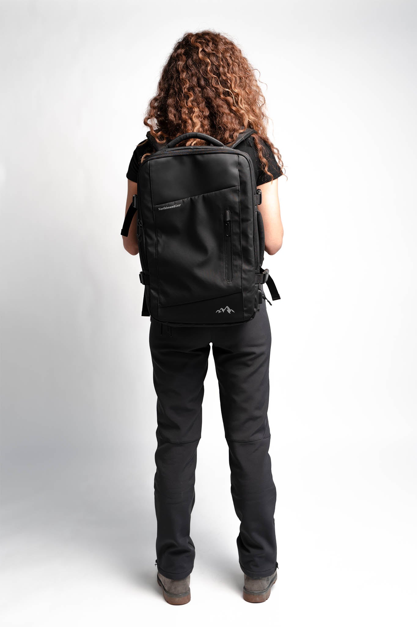 "Voyager" Expandable Backpack 26L / 38L With Built-In Rain Coat