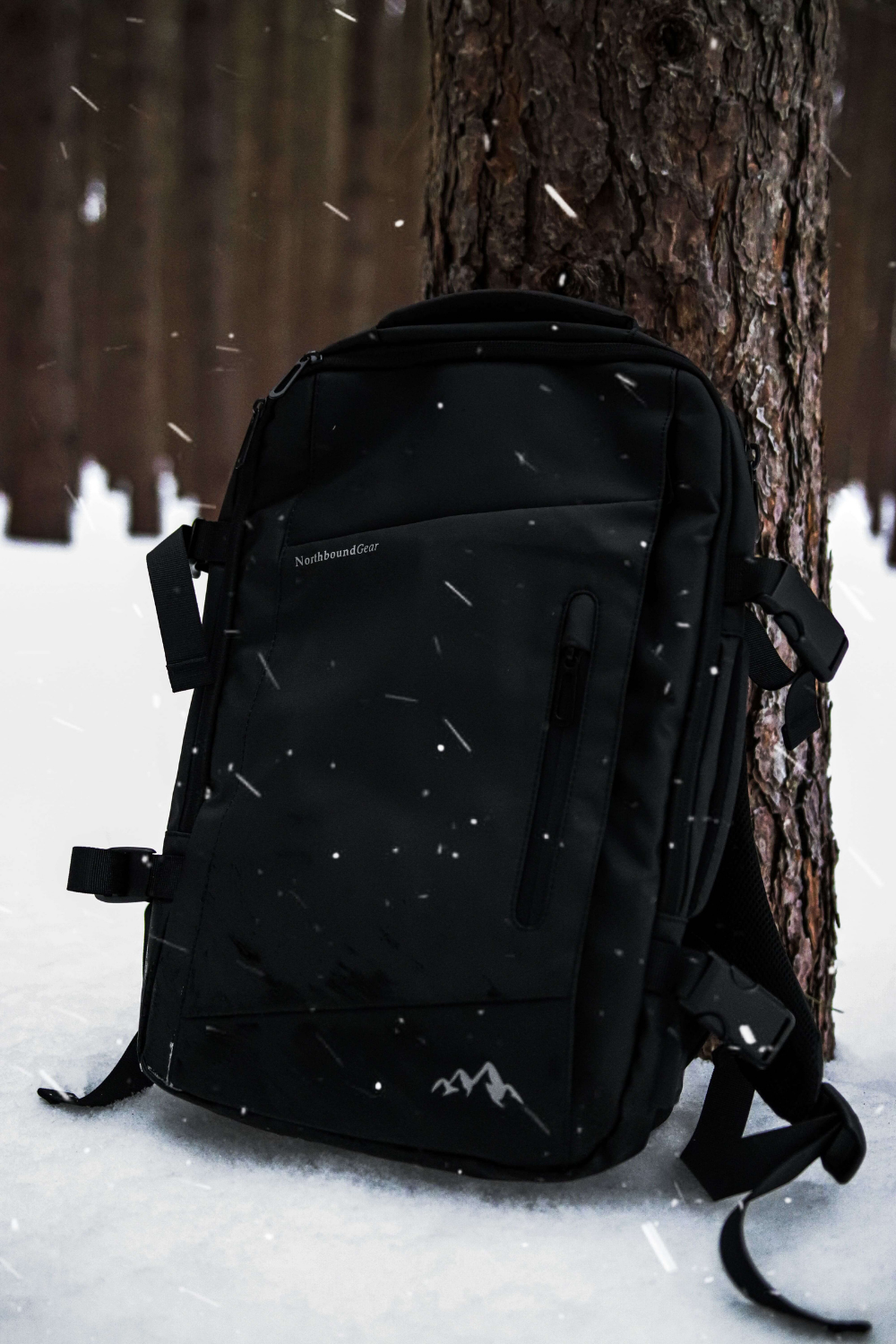 "Voyager" Expandable Backpack 26L / 38L With Built-In Rain Coat